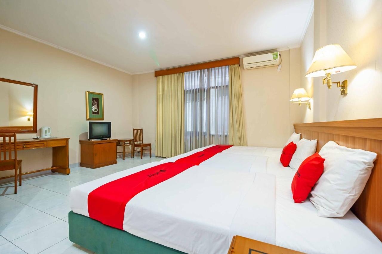 Reddoorz Plus Near Kemang Raya Jakarta Exterior foto