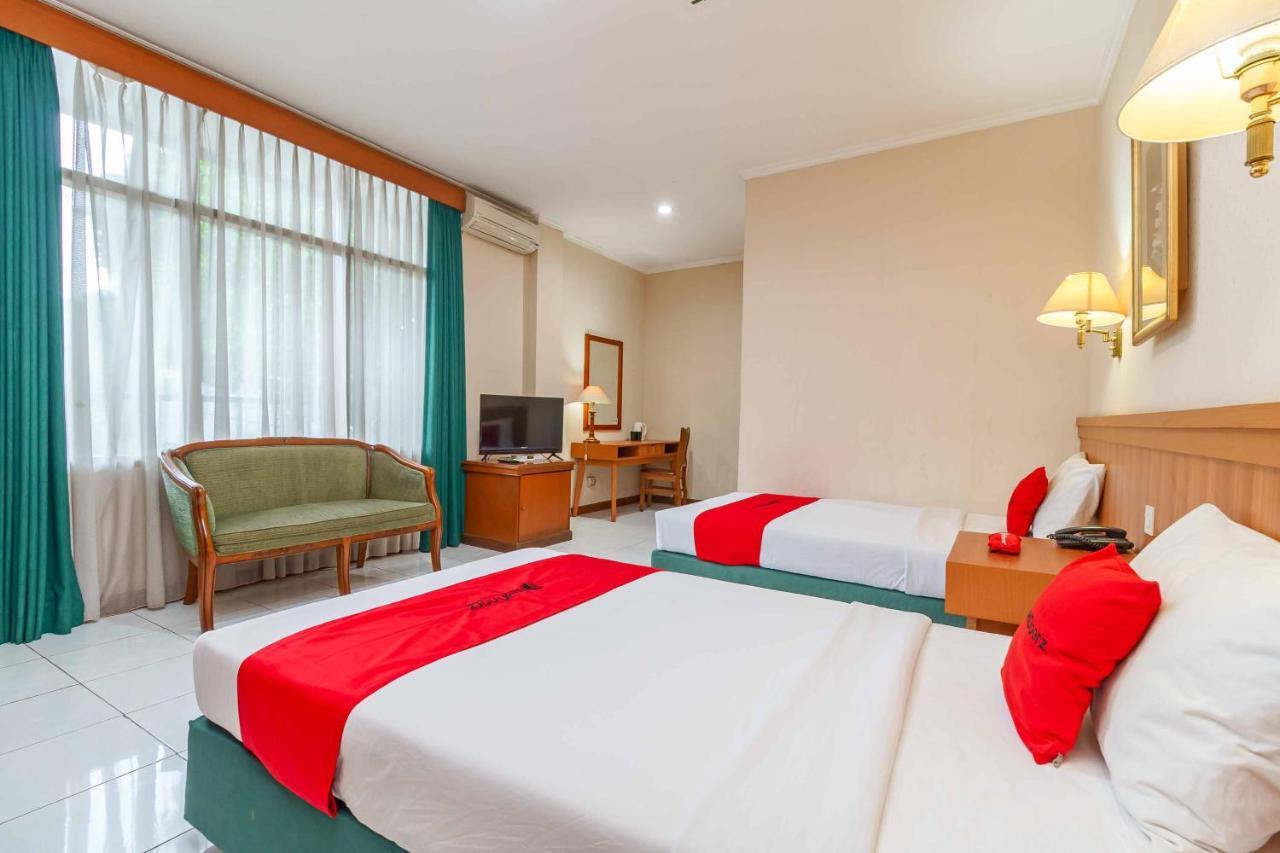 Reddoorz Plus Near Kemang Raya Jakarta Exterior foto