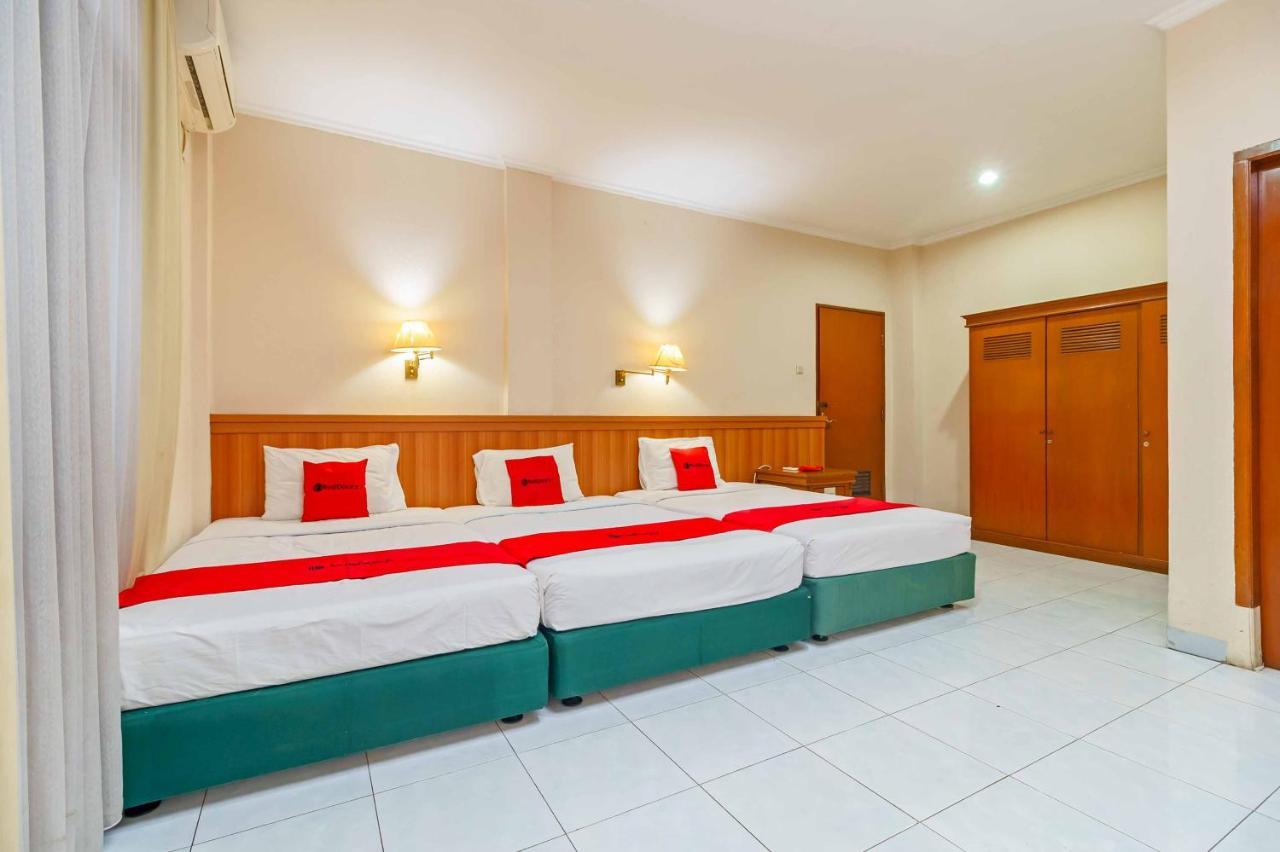 Reddoorz Plus Near Kemang Raya Jakarta Exterior foto